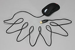 画像ギャラリー No.023のサムネイル画像 / ZOWIEの新型マウス「EC2 eVo」レビュー。“改良版EC2”の完成度は，どこまであの名機に近づいたか