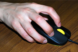 画像ギャラリー No.016のサムネイル画像 / ZOWIEの新作マウス「FK」レビュー。Counter-Strikeのレジェンドが監修した新型は，完成度も価格も高い