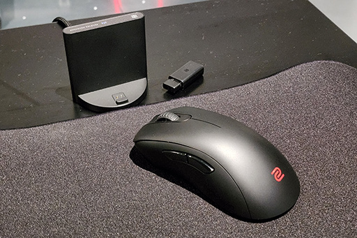 画像ギャラリー No.002のサムネイル画像 / ZOWIEブランド初のワイヤレスマウスは混信に強い？ 2023年登場のマウスを日本で初披露