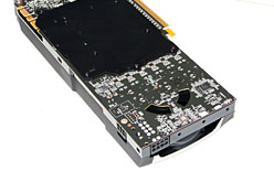 画像ギャラリー No.006のサムネイル画像 / NVIDIA，「Fermi」の実機を公開。FermiアーキテクチャベースのDX11 GPUをトップ・トゥ・ボトムで展開へ