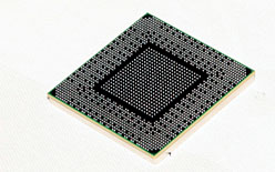 画像ギャラリー No.008のサムネイル画像 / NVIDIA，「Fermi」の実機を公開。FermiアーキテクチャベースのDX11 GPUをトップ・トゥ・ボトムで展開へ