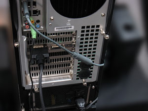 画像ギャラリー No.005のサムネイル画像 / CeBIT 2010会場で“厳戒態勢”。「GeForce GTX 480」に関するベンダー各社の反応から，状況を整理してみた