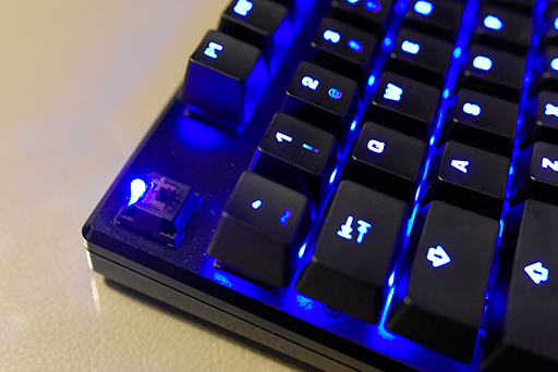 画像ギャラリー No.005のサムネイル画像 / ［COMPUTEX］ROCCATの新作キーボードは「フルキー仕様のまま，極限まで小さく」がコンセプト。E3ではさらなる新製品が