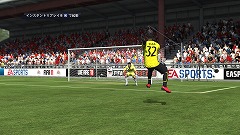 画像ギャラリー No.036のサムネイル画像 / 「FIFA 11 ワールドクラスサッカー」発売を記念して，日本代表前監督，岡田武史氏が世界選抜チームを結成