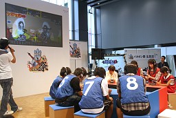 画像ギャラリー No.007のサムネイル画像 / AKB48の石田晴香さんがマルチプレイ大会に参戦！　開発チーム念願の初イベントとなった「パタポン祭」レポート
