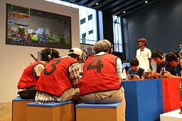 画像ギャラリー No.011のサムネイル画像 / AKB48の石田晴香さんがマルチプレイ大会に参戦！　開発チーム念願の初イベントとなった「パタポン祭」レポート