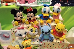 画像ギャラリー No.127のサムネイル画像 / 「もしドラ」「ストライクウィッチーズ」のステージイベントも開催。人気アニメがずらりと並んだセガブース，「第23回プライズフェア 2011 SUMMER」フォトレポート（その3）