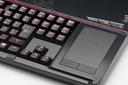 画像ギャラリー No.008のサムネイル画像 / メカニカルキーボード採用のMSI製ノートPC「GT80 Titan」ファーストインプレッション。この操作感はノートPCの枠を超えている