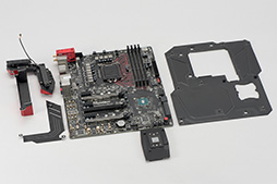 画像ギャラリー No.006のサムネイル画像 / 「Z170A GAMING M9 ACK」を細かくチェック。MSIのゲーマー向けハイエンドZ170マザーボード，その価値は？