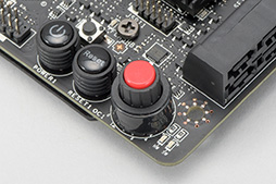 画像ギャラリー No.011のサムネイル画像 / 「Z170A GAMING M9 ACK」を細かくチェック。MSIのゲーマー向けハイエンドZ170マザーボード，その価値は？