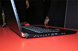 画像ギャラリー No.005のサムネイル画像 / RTX 2080 Max-Q搭載で薄さ18.95mm，重量2.25kgのゲーマー向けノートPCをMSIが発表。「GS75 Stealth」