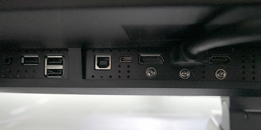 画像ギャラリー No.012のサムネイル画像 / 32型4K/240Hz表示のハイエンド機から比較的安価な製品まで，量子ドット有機ELディスプレイを積極展開するMSI