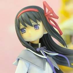 画像ギャラリー No.081のサムネイル画像 / 「ワンピース」から「コップのフチ子さん」まで。旬なキャラクターがズラりと並んだ「第32回プライズフェア」フォトレポート