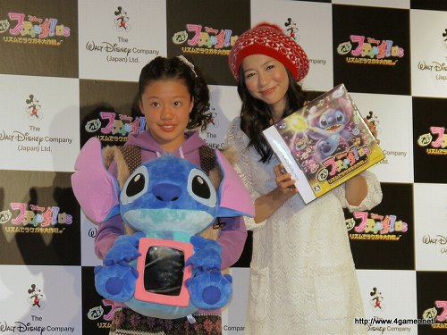 画像ギャラリー No.025のサムネイル画像 / 関根麻里さんと亀田姫月さんが「もっと！スティッチ！DS リズムでラクガキ大作戦♪」を体験プレイ。発売記念イベントのレポートを掲載