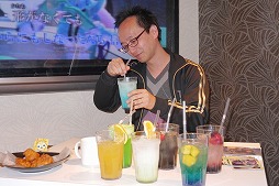 画像ギャラリー No.009のサムネイル画像 / 春は「カラオケの鉄人」でアークスオフ会がオススメ！　「PSO2×カラ鉄コラボキャンペーン」をレポート