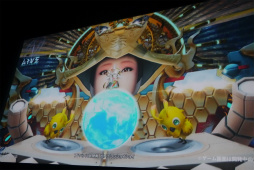 画像ギャラリー No.018のサムネイル画像 / 「PSO2」に小林幸子さんが降臨，メガ幸子と共にフェニックスに乗ってバーチャルライブを披露する。都内で行われた「地球親善大使 就任式」レポート