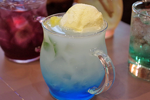 画像ギャラリー No.013のサムネイル画像 / 本日オープンした「PSO2 アークスカフェ The Best」の試食会をレポート。過去の人気メニューに新メニューを加えた，アークスカフェのBest版 