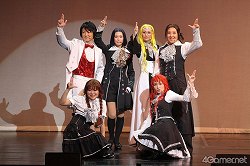 画像ギャラリー No.019のサムネイル画像 / 巴里花組と紐育星組のメンバーシャッフルも？　ライブイベント「サクラ大戦 巴里花組＆紐育星組ライブ2010 〜可憐な花々 煌めく星々〜」ゲネプロの模様をレポート　※写真追加