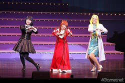画像ギャラリー No.057のサムネイル画像 / 巴里花組と紐育星組のメンバーシャッフルも？　ライブイベント「サクラ大戦 巴里花組＆紐育星組ライブ2010 〜可憐な花々 煌めく星々〜」ゲネプロの模様をレポート　※写真追加