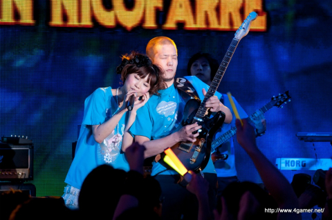 画像ギャラリー No.019のサムネイル画像 / “ファルコムjdkバンド2011 サマーライブ in ニコファーレ”レポート：jdkバンドおよび柿原徹也さん＆水橋かおりさんへのインタビューも掲載