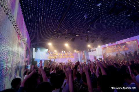 画像ギャラリー No.020のサムネイル画像 / “ファルコムjdkバンド2011 サマーライブ in ニコファーレ”レポート：jdkバンドおよび柿原徹也さん＆水橋かおりさんへのインタビューも掲載