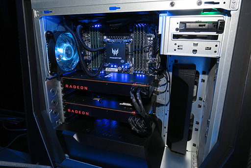 画像ギャラリー No.010のサムネイル画像 / Acerのド派手なゲームPC「Predator Orion 9000」を写真でチェック。重量は15kgあれど，持ち運びは簡単!?