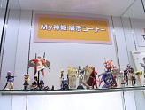 画像ギャラリー No.010のサムネイル画像 / 「武装神姫」5周年！　コナミスタイル東京ミッドタウン店で行われた鳥山プロデューサー1日店長イベントの大盛況ぶりをレポート