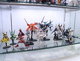 画像ギャラリー No.012のサムネイル画像 / 「武装神姫」5周年！　コナミスタイル東京ミッドタウン店で行われた鳥山プロデューサー1日店長イベントの大盛況ぶりをレポート