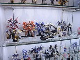 画像ギャラリー No.014のサムネイル画像 / 「武装神姫」5周年！　コナミスタイル東京ミッドタウン店で行われた鳥山プロデューサー1日店長イベントの大盛況ぶりをレポート
