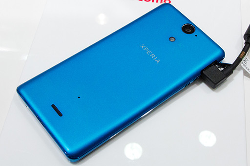 画像ギャラリー No.019のサムネイル画像 / NTTドコモ，「GALAXY S III α」「AQUOS PHONE ZETA」など2012年冬モデルスマートフォン10製品を発表。すべてが下り最大100Mbpsの「Xi」に対応