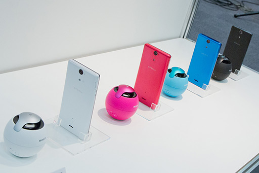 画像ギャラリー No.024のサムネイル画像 / NTTドコモ，「GALAXY S III α」「AQUOS PHONE ZETA」など2012年冬モデルスマートフォン10製品を発表。すべてが下り最大100Mbpsの「Xi」に対応