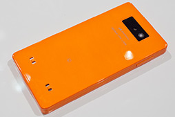 画像ギャラリー No.051のサムネイル画像 / NTTドコモ，「GALAXY S III α」「AQUOS PHONE ZETA」など2012年冬モデルスマートフォン10製品を発表。すべてが下り最大100Mbpsの「Xi」に対応