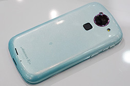 画像ギャラリー No.053のサムネイル画像 / NTTドコモ，「GALAXY S III α」「AQUOS PHONE ZETA」など2012年冬モデルスマートフォン10製品を発表。すべてが下り最大100Mbpsの「Xi」に対応