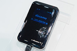 画像ギャラリー No.056のサムネイル画像 / NTTドコモ，「GALAXY S III α」「AQUOS PHONE ZETA」など2012年冬モデルスマートフォン10製品を発表。すべてが下り最大100Mbpsの「Xi」に対応