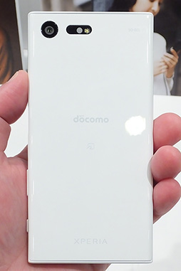 画像ギャラリー No.025のサムネイル画像 / NTTドコモ冬モデル「Xperia XZ」＆「Xperia X Compact」テストレポート。 そつのないデザインと安定した性能は好印象だ