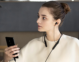 画像ギャラリー No.011のサムネイル画像 / ソニーが「Xperia XZ2」「Xperia XZ2 Compact」を発表。アスペクト比9：18の液晶パネルとSnapdragon 845採用のフラッグシップモデル