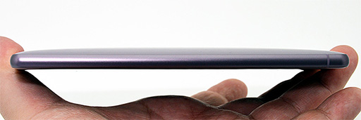 画像ギャラリー No.010のサムネイル画像 / ソニーの新ハイエンドスマートフォン「Xperia XZ2」＆「Xperia XZ2 Compact」実機レポート。二眼式カメラの採用は次世代モデルまでおあずけ？