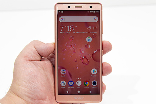 画像ギャラリー No.020のサムネイル画像 / ソニーの新ハイエンドスマートフォン「Xperia XZ2」＆「Xperia XZ2 Compact」実機レポート。二眼式カメラの採用は次世代モデルまでおあずけ？