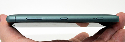 画像ギャラリー No.029のサムネイル画像 / ソニーの新ハイエンドスマートフォン「Xperia XZ2」＆「Xperia XZ2 Compact」実機レポート。二眼式カメラの採用は次世代モデルまでおあずけ？