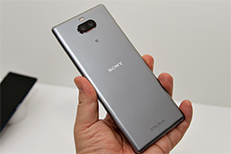 画像ギャラリー No.026のサムネイル画像 / アスペクト比9：21の新型スマホ「Xperia 1」ハンズオン。ソニーの映像技術が詰め込んだ有機ELパネルとゲーマー向け機能に注目