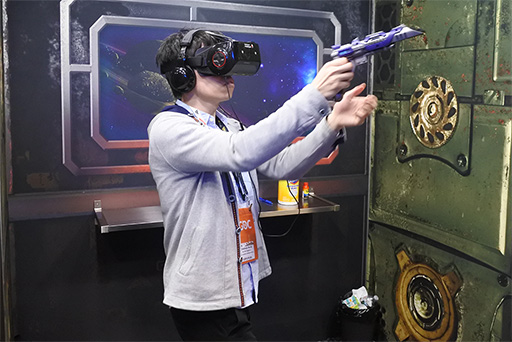 画像ギャラリー No.008のサムネイル画像 / ［GDC 2018］Qualcommの新VR Development Kitはアイトラッキング対応。実機によるVRゲームデモを体験してみた