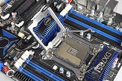画像ギャラリー No.013のサムネイル画像 / 「Core i7-3960X＆3930K」レビュー。LGA2011の「Sandy Bridge-E」は，ハイエンドPC環境に何をもたらすか