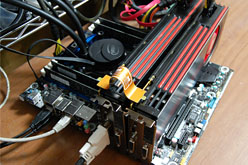 画像ギャラリー No.003のサムネイル画像 / 「CPU直結40レーンPCIe 2.0」の威力はいかに。Core i7-3960X+SLI&CFX動作検証