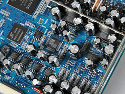 画像ギャラリー No.009のサムネイル画像 / 「SE-300PCIE」レビュー。オンキヨーのアナログ技術とX-Fiが出会い，そして何が生まれたのか