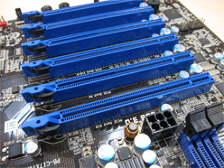 画像ギャラリー No.008のサムネイル画像 / 初期のX79はPCIe 3.0対応保留，DIMMサポート4枚か。少数精鋭のマザーボード開発チームを立ち上げたSapphireにいろいろ聞いてきた