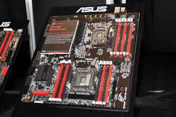 画像ギャラリー No.010のサムネイル画像 / 初期のX79はPCIe 3.0対応保留，DIMMサポート4枚か。少数精鋭のマザーボード開発チームを立ち上げたSapphireにいろいろ聞いてきた