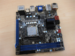 画像ギャラリー No.011のサムネイル画像 / 初期のX79はPCIe 3.0対応保留，DIMMサポート4枚か。少数精鋭のマザーボード開発チームを立ち上げたSapphireにいろいろ聞いてきた