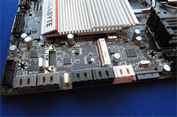 画像ギャラリー No.010のサムネイル画像 / GIGA-BYTE，Z77搭載のゲーマー向けマザーボードを公開。ATXモデルはPCIe 3.0 x16×2やx8×4接続に対応か