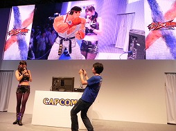 画像ギャラリー No.006のサムネイル画像 / ［TGS 2012］ときどvs.ふ〜どのガチ対戦が実現した，「STREET FIGHTER X 鉄拳」ステージイベント