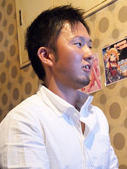画像ギャラリー No.011のサムネイル画像 / 世界暫定王者クソル選手を倒すのは誰だ。大阪で開催された「UMvC3」の祭典「KVO2012」＆「KVO x GODSGARDEN」レポート